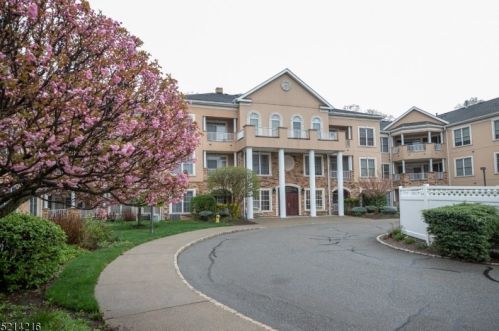 1326 Hamilton Dr, Rockaway, NJ 07866-5859