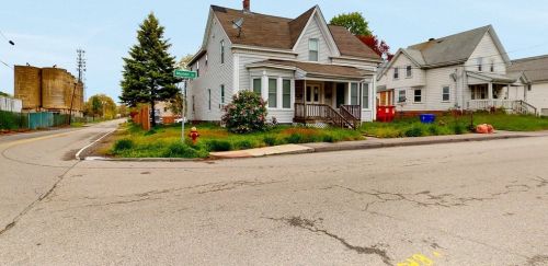 2 Morton St, Taunton MA 02780-3035 exterior