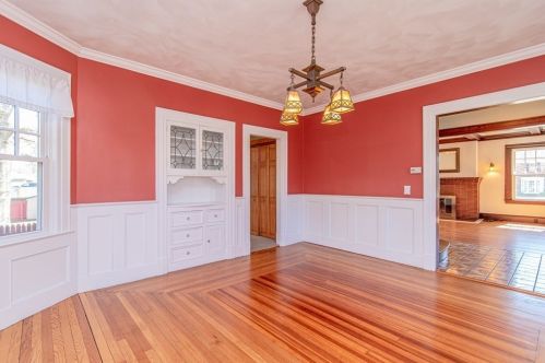 201 Longmeadow St, Springfield MA 01106-1337 exterior