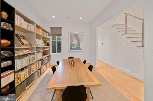 1221 T St, Washington DC 20009-7535 exterior