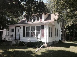 2320 Amherst Ave, Kalamazoo, MI 49008-3938