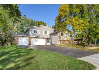 3449 Chandler Rd, Saint Paul, MN 55126-3915
