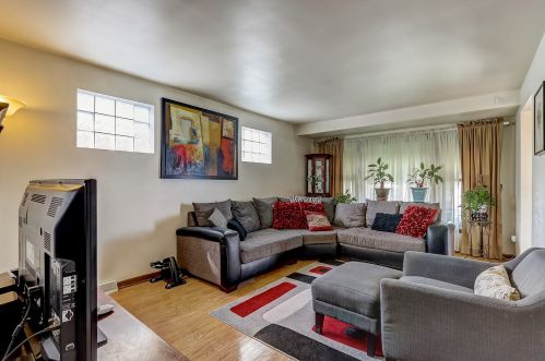 5527 Kilbourn Ave, Chicago IL 60646-5937 exterior