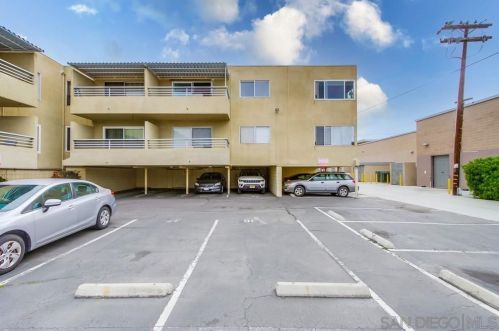 1645 Emerald St, San Diego CA  92109-3105 exterior