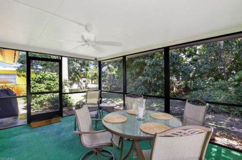 1291 Hilltop Dr, Naples, FL 34103-3323