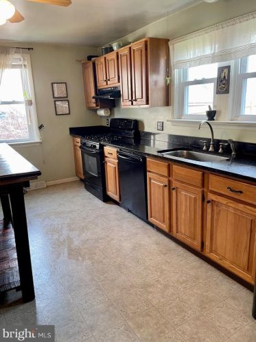 24 Edwin Ave, Trenton NJ 08610-4419 exterior