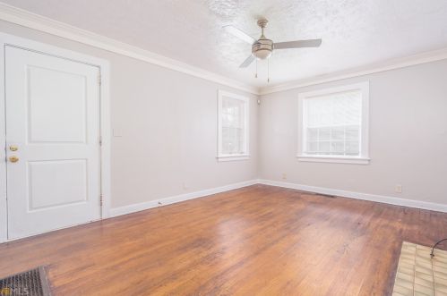 1629 Mayflower Ave, Atlanta GA 30311-2700 exterior