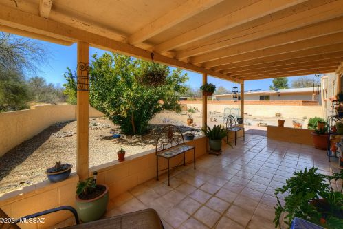 808 Abrego Dr, Green Valley AZ 85614-3641 exterior