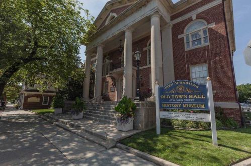 218 Woodsome Rd, Babylon NY 11702-3319 exterior