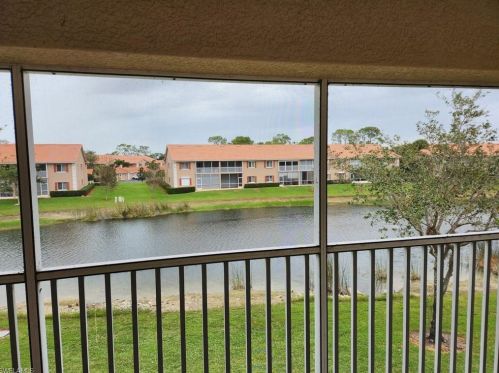 6809 Sterling Greens Dr, Naples FL 34104-5727 exterior