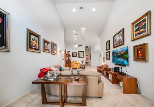 6221 Greenspointe Dr, Boynton Beach FL 33437-4915 exterior