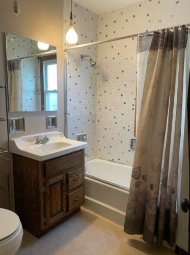 922 58, Milwaukee WI 53218-5613 exterior