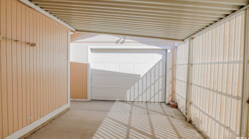 178 Alta Vw Way, Sandy UT 84070-3258 exterior