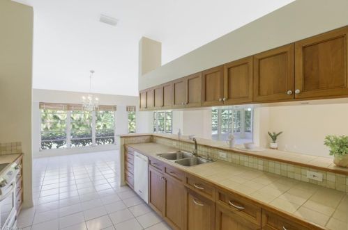 49 Mentor Dr, Naples FL 34110-1353 exterior