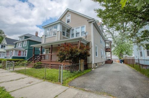 127 Mooreland St, Springfield MA  01104-1828 exterior