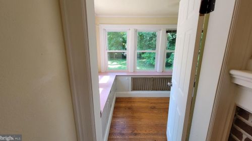 316 Maple Ave, Trenton NJ 08618-3402 exterior