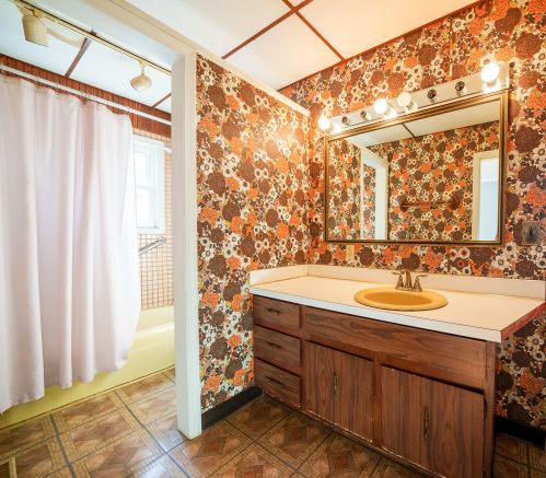 2287 Torrent St, Meskegon MI 49441-1562 exterior