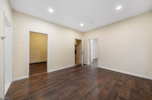 19 Montrose Ter, Irvington NJ  07111-3821 exterior