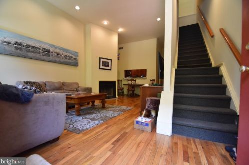 1702 Kater St, Philadelphia PA  19146-1540 exterior