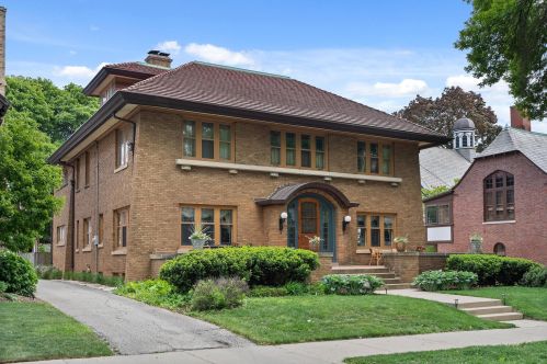 2360 Terrace Ave, Milwaukee, WI 53211-4510
