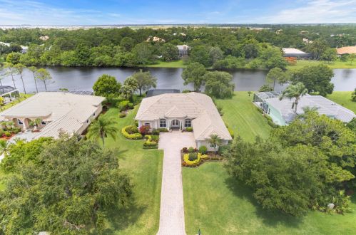 8012 Plantation Lakes Dr, Fort Pierce, FL 34986-3013