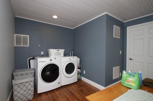 23 Cardinal Ln, Wilton CT 06897 exterior