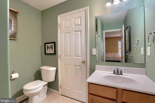 8430 Hamilton St, Hummelstown PA  17036-7091 exterior