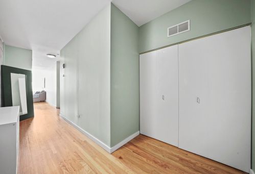 1720 Michigan Ave, Chicago IL  60616-1465 exterior