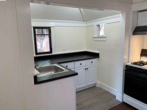 2037 Hearst Ave, Berkeley CA 94709-1319 exterior