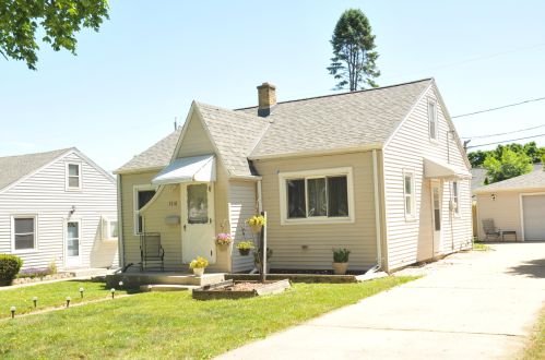 3718 5th Pl, Milwaukee, WI 53207-3810