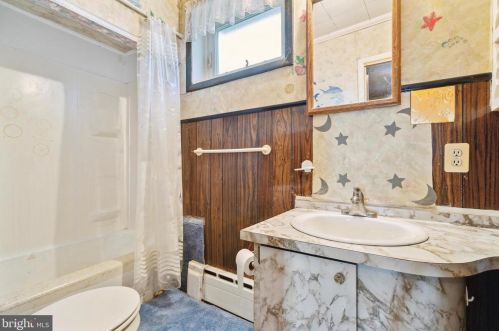 3248 Aramingo Ave, Philadelphia PA 19134-4516 exterior