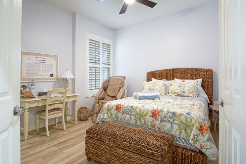 257 Bentley Cir, Fort Pierce FL  34986-2458 exterior