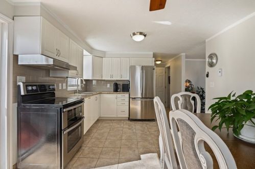 48 4 St, Worcester MA 01602-3107 exterior