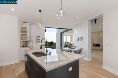 524 Cragmont Ave, Berkeley CA 94708-1207 exterior