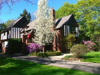 1343 Buckingham Ave, Bham MI  48009-5881 exterior