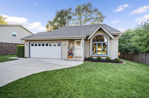 4205 83rd St, Milwaukee, WI 53220-2811