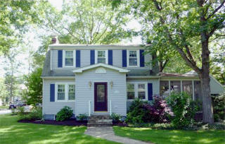 48 Elm St, Spotswood, NJ 08884-2171