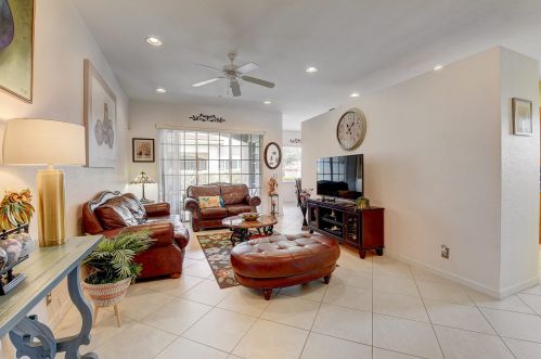 99 Nottingham Pl, Boynton Beach FL 33426-8428 exterior