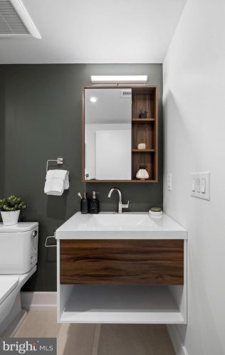 5200 Chester Ave, Philadelphia PA 19143-4313 exterior