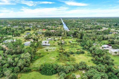 795 25th St, Naples, FL 34117-3241