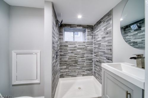 72 Hughes St, Maplewood NJ  07040-3304 exterior