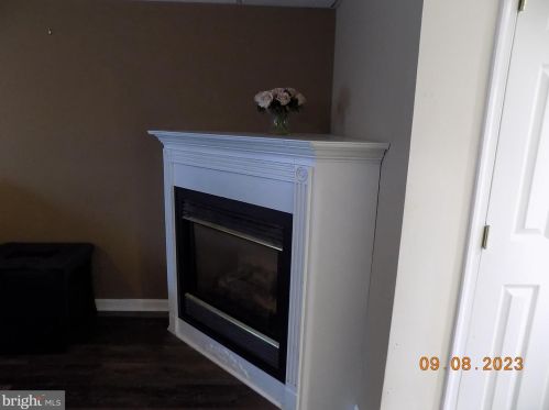 66 Prince St, Littlestown PA 17340-1323 exterior