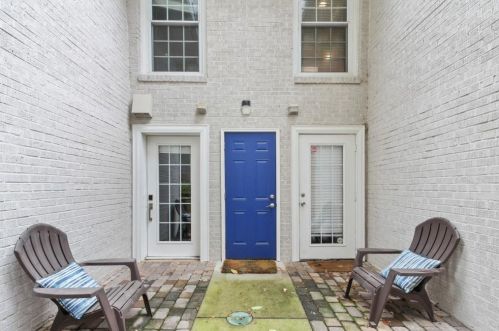 799 Barnett St, Atlanta GA  30306-4136 exterior