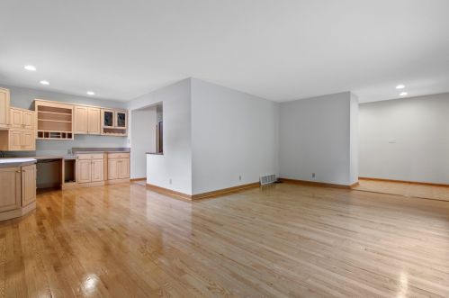 2231 Mallory Ave, Milwaukee WI 53221-4262 exterior