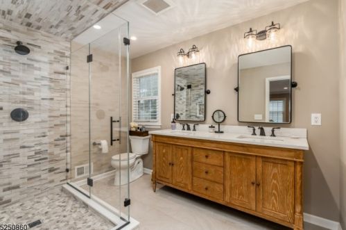 13 Larch Dr, Chester NJ  07930-2607 exterior