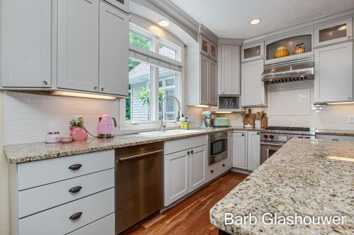 4424 Whitewood Farms Dr, Grand Rapids MI 49525-3487 exterior