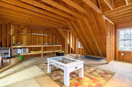 3 Grn Holw Rd, Killingly CT 06239-3546 exterior