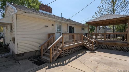 32360 Donnelly St, Garden City MI  48135-3207 exterior