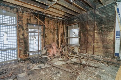 7413 King Dr, Chicago IL 60653-4145 exterior