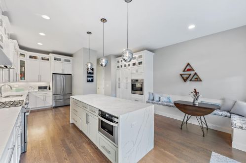 4952 Champlain Ave, Chicago IL 60615-2509 exterior